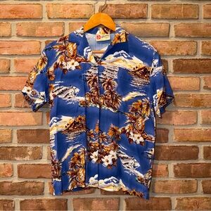 Hilo Hattie Womens Short Sleeve Hawaiian Shirt Size Small Made in Hawaii